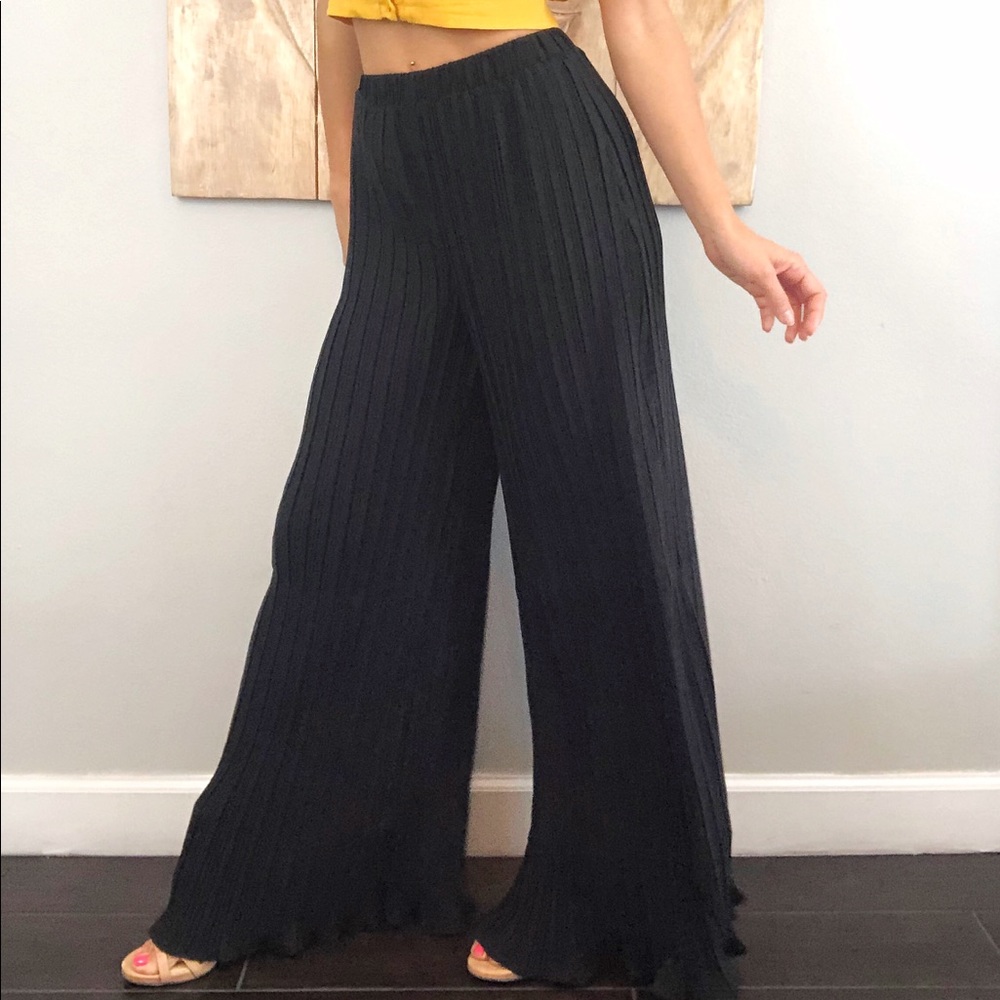 NWT Wide leg pleated palazzo pants